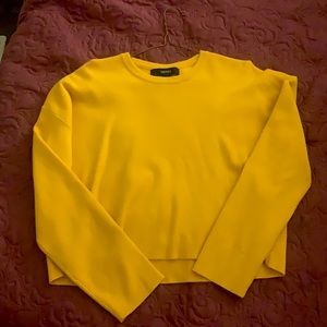 Brand new Yellow sweater from forever 21